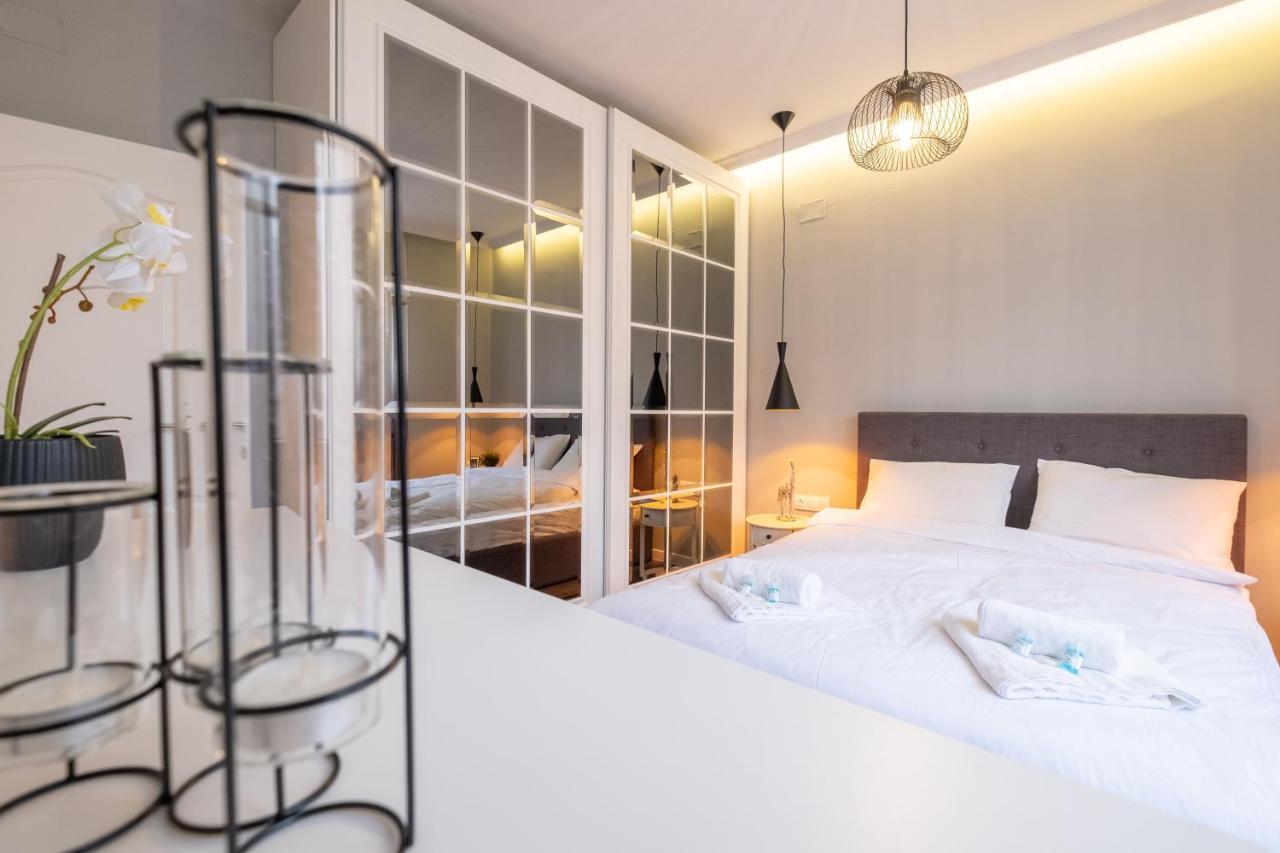 סופיה Designer & Cozy 2Bd Flat With A Parking In The City Center By Flat Mаnager מראה חיצוני תמונה