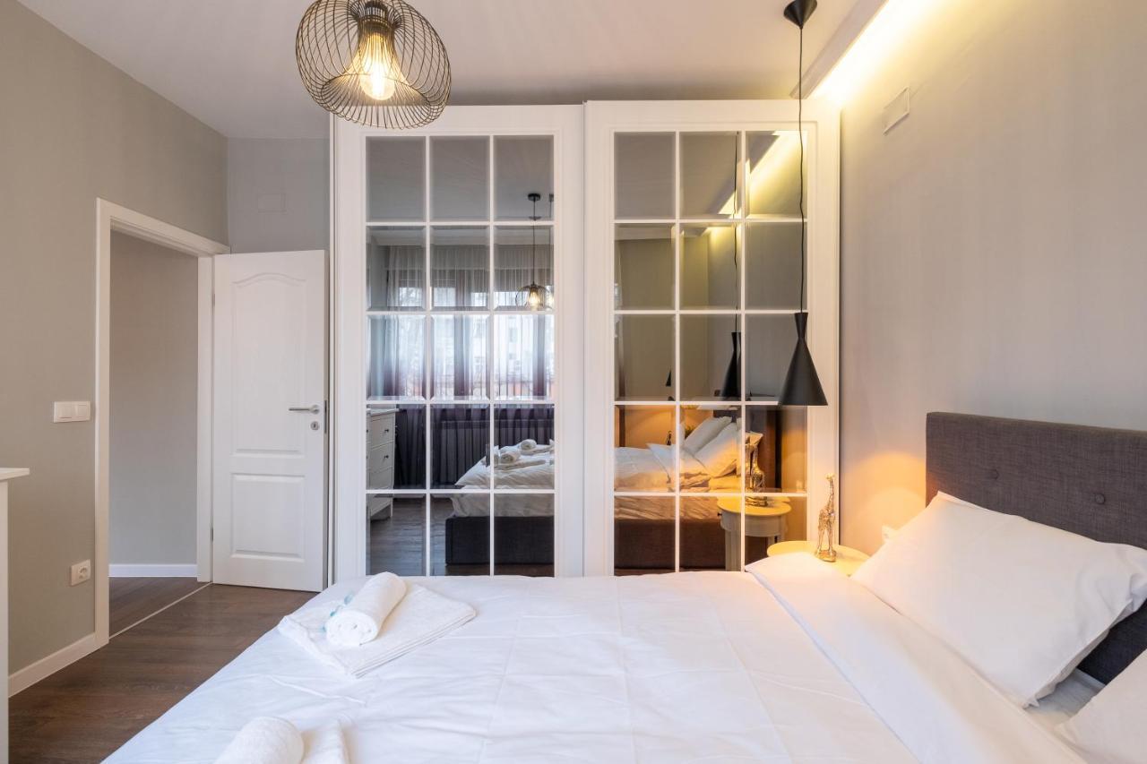 סופיה Designer & Cozy 2Bd Flat With A Parking In The City Center By Flat Mаnager מראה חיצוני תמונה